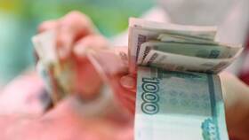 Чему равна минимальная зарплата в Светофор