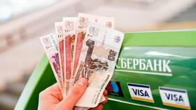 Почему Сбербанк взимает плату за обслуживание карт
